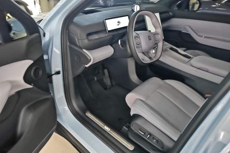 Used Nio EC6 2024 75 kWh Driver Seat