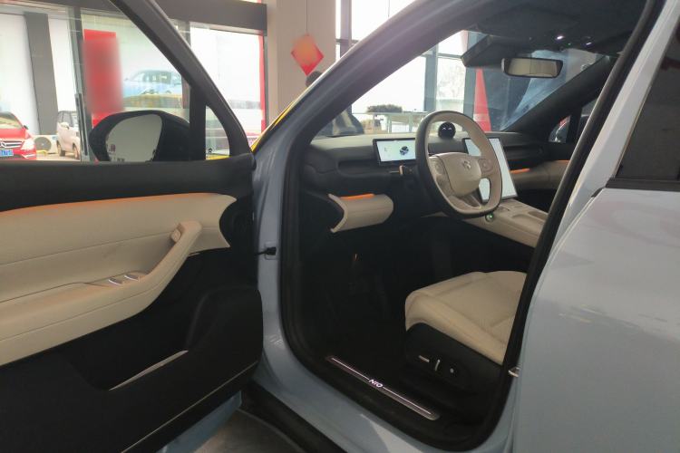 Used Nio EC6 2024 75 kWh Driver Seat
