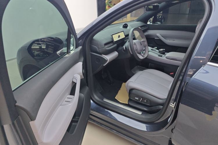 Used Nio EC6 2024 75 kWh Driver Seat