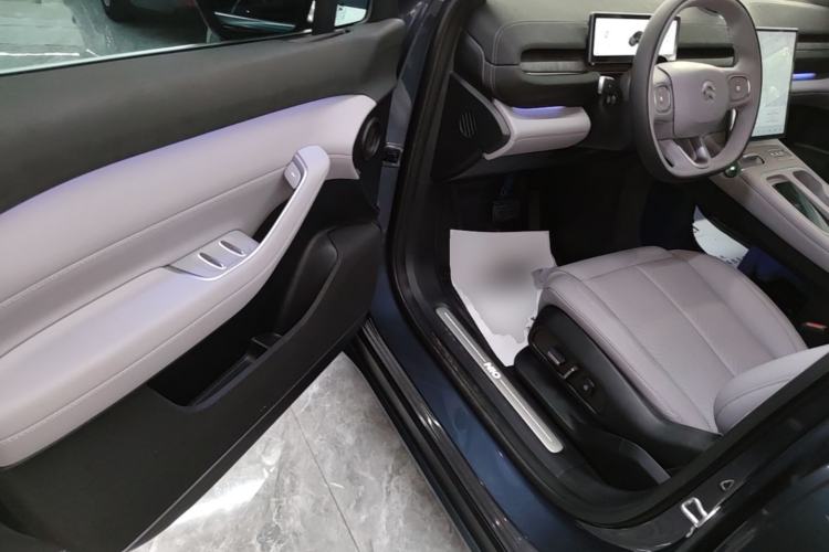 Used Nio EC6 2024 75 kWh Driver Seat