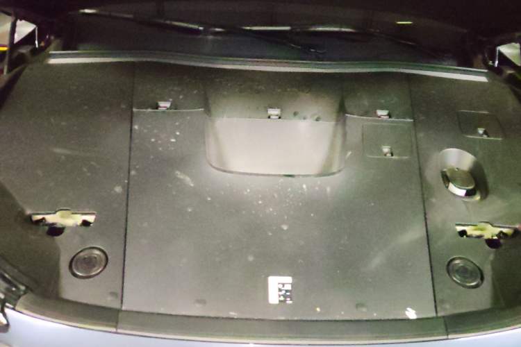 Used Nio EC6 2024 75 kWh Engine Bay