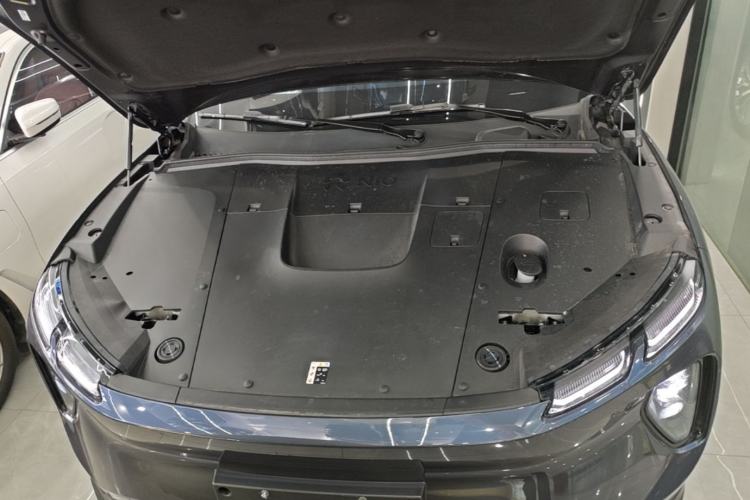 Used Nio EC6 2024 75 kWh Engine Bay