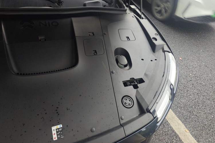 Used Nio EC6 2024 75 kWh Engine Bay Left