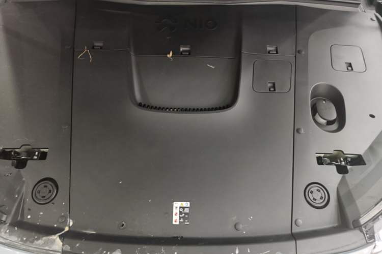 Used Nio EC6 2024 75 kWh Engine Bay