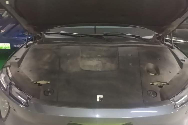 Used Nio EC6 2024 75 kWh Engine Bay