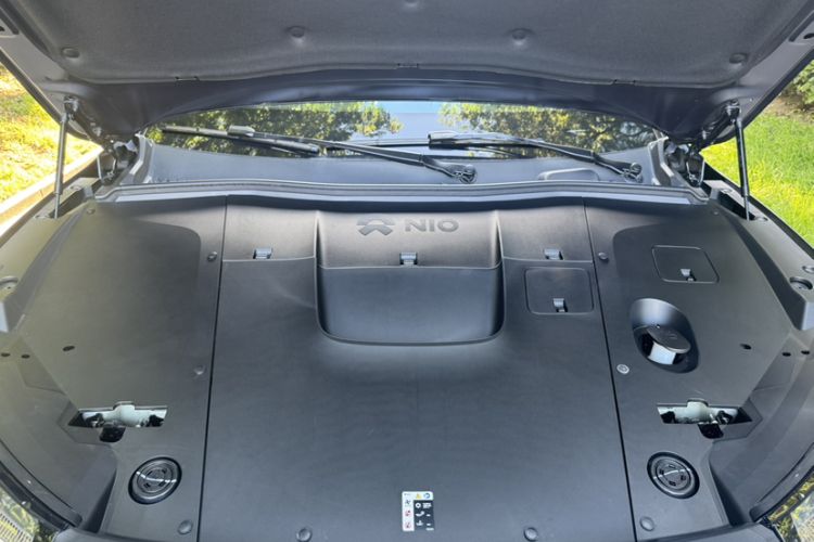 Used Nio EC6 2024 75 kWh Engine Bay