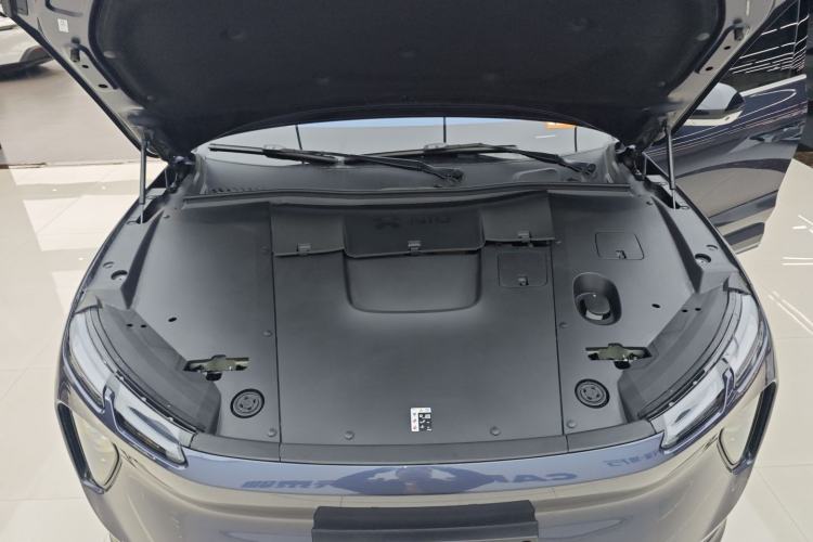 Used Nio EC6 2024 75 kWh Engine Bay