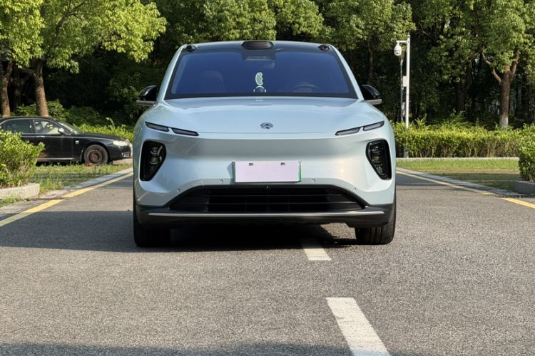 Used Nio EC6 2024 75 kWh Exterior 2