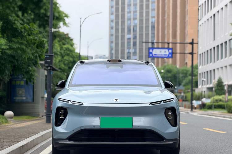 Used Nio EC6 2024 75 kWh Exterior 2