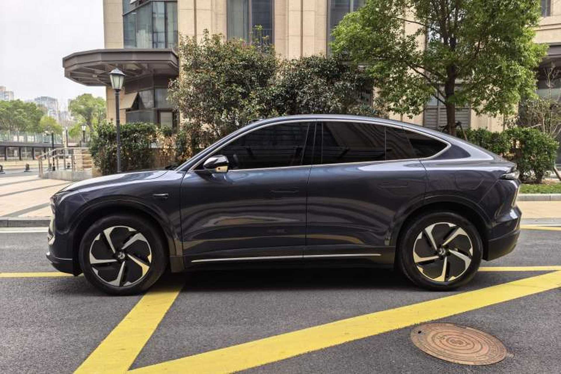 Used Nio EC6 2024 75 kWh Exterior 2