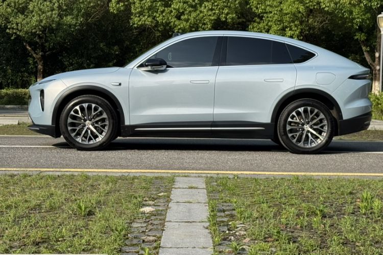 Used Nio EC6 2024 75 kWh Exterior 3