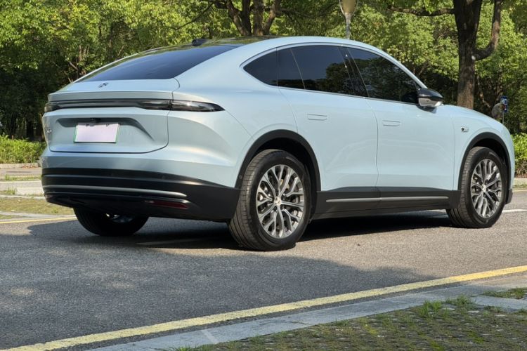 Used Nio EC6 2024 75 kWh Exterior 4