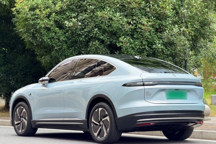 Used Nio EC6 2024 75 kWh Exterior 4