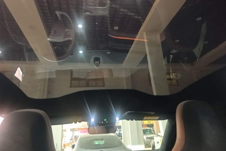 Used Nio EC6 2024 75 kWh Headliner