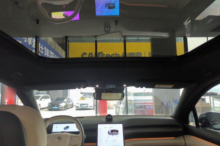 Used Nio EC6 2024 75 kWh Headliner