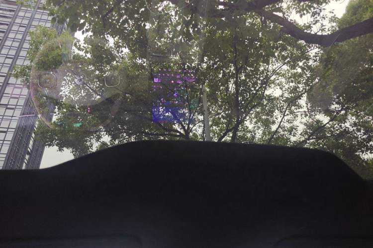 Used Nio EC6 2024 75 kWh Headliner