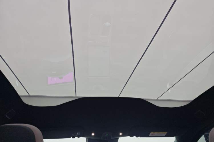 Used Nio EC6 2024 75 kWh Headliner