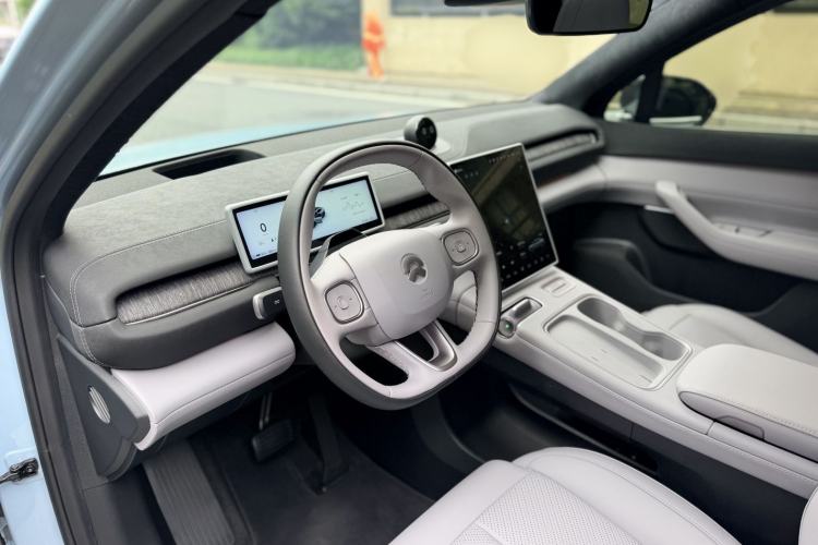 Used Nio EC6 2024 75 kWh Interior 1
