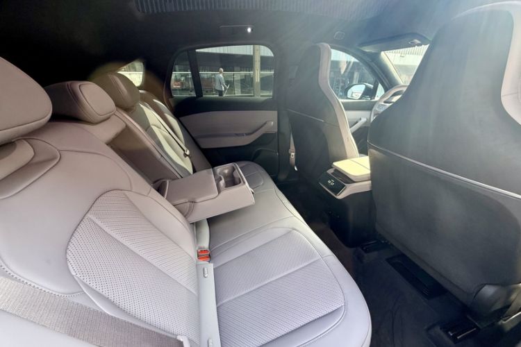 Used Nio EC6 2024 75 kWh Interior 10