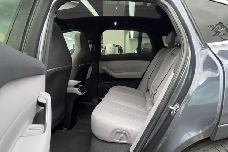 Used Nio EC6 2024 75 kWh Interior 12