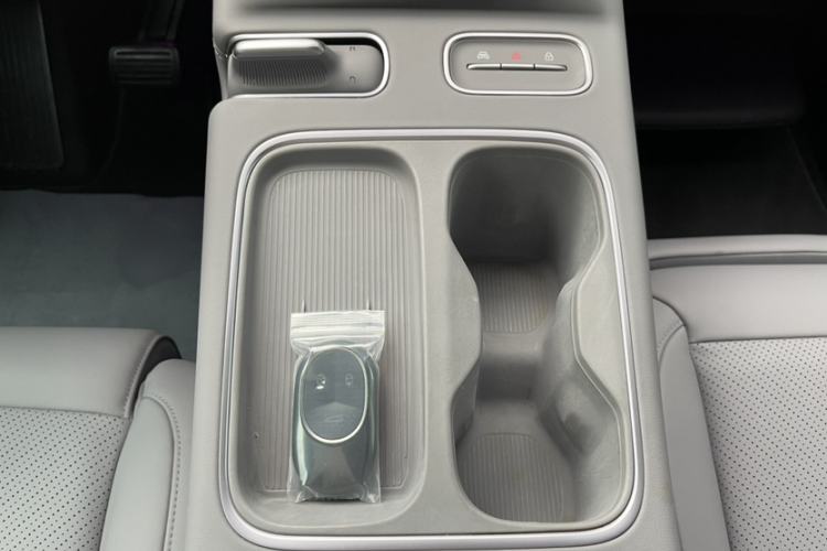Used Nio EC6 2024 75 kWh Interior 2