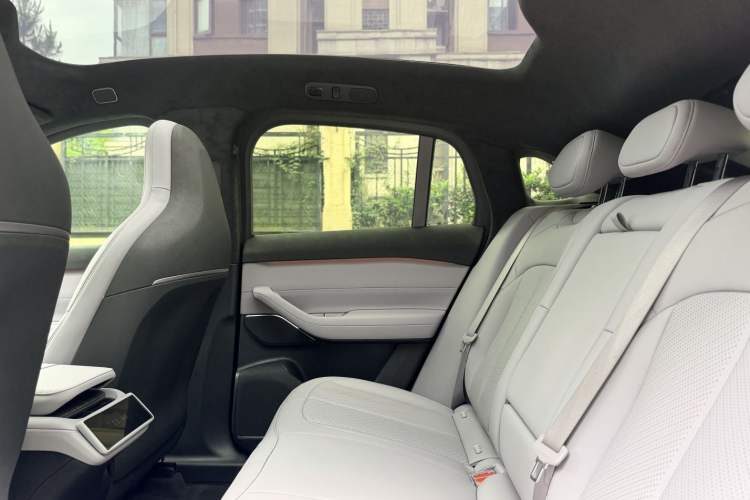 Used Nio EC6 2024 75 kWh Interior 6