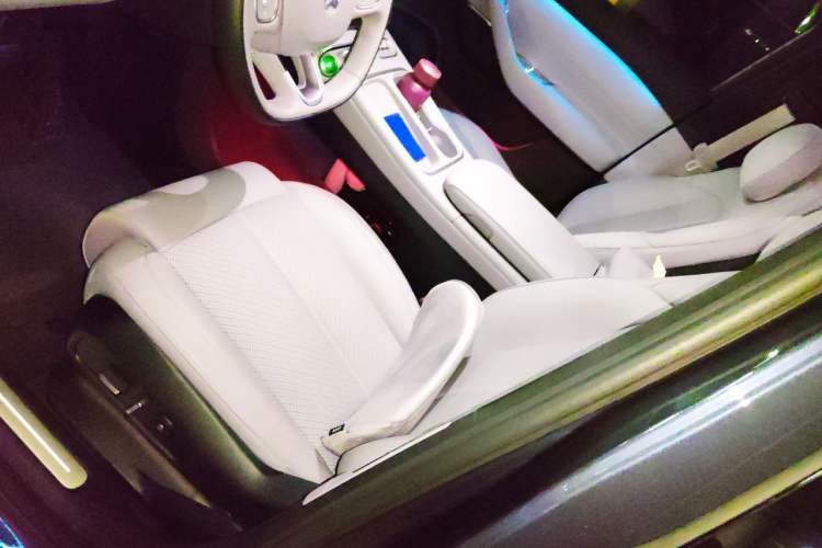 Used Nio EC6 2024 75 kWh Left Front Seat