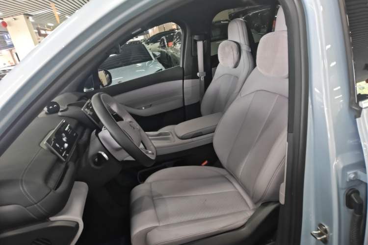 Used Nio EC6 2024 75 kWh Left Front Seat