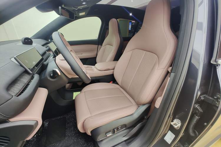 Used Nio EC6 2024 75 kWh Left Front Seat