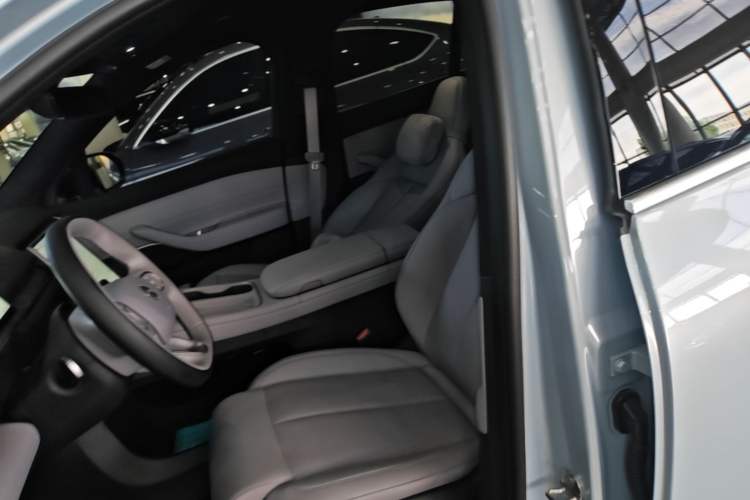Used Nio EC6 2024 75 kWh Left Front Seat
