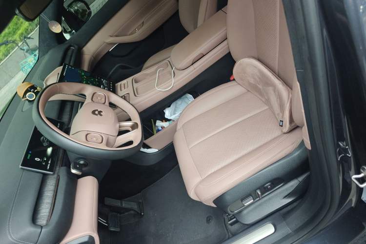 Used Nio EC6 2024 75 kWh Left Front Seat
