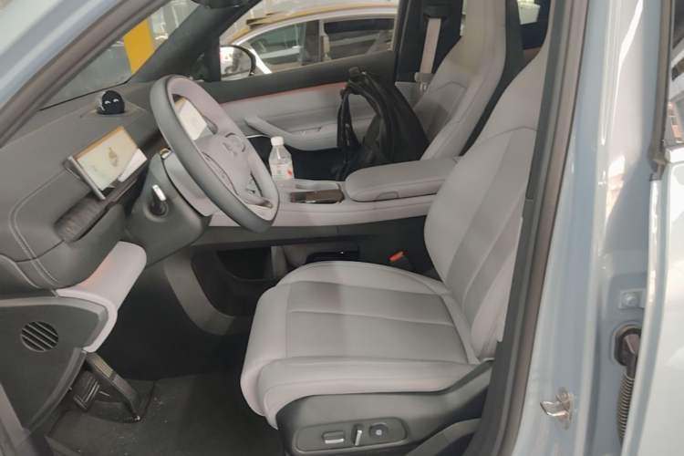 Used Nio EC6 2024 75 kWh Left Front Seat