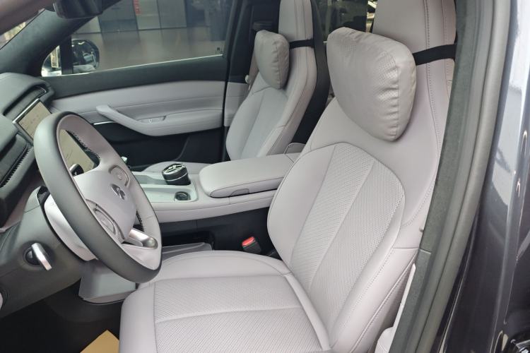 Used Nio EC6 2024 75 kWh Left Front Seat