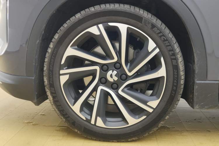 Used Nio EC6 2024 75 kWh Left Front Wheel Hub