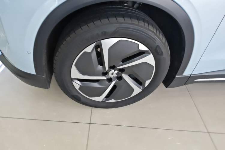 Used Nio EC6 2024 75 kWh Left Front Wheel Hub
