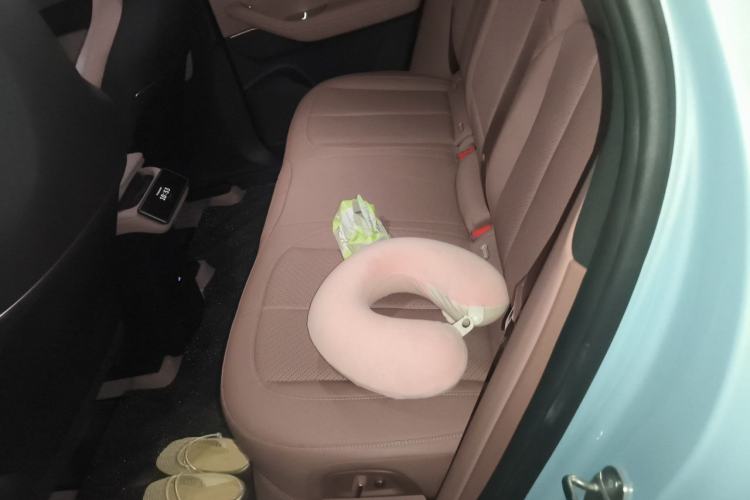 Used Nio EC6 2024 75 kWh Left Rear Seat