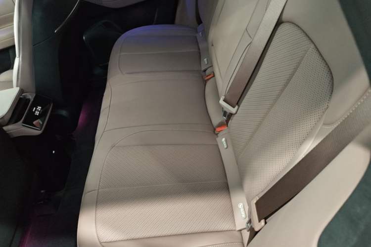 Used Nio EC6 2024 75 kWh Left Rear Seat