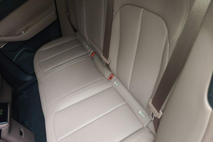 Used Nio EC6 2024 75 kWh Left Rear Seat