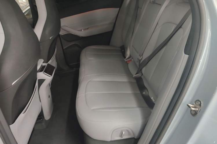Used Nio EC6 2024 75 kWh Left Rear Seat