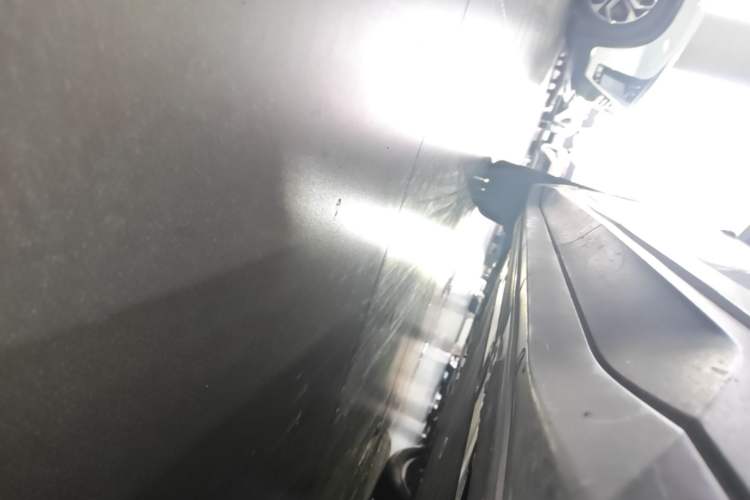 Used Nio EC6 2024 75 kWh Left Side Sill