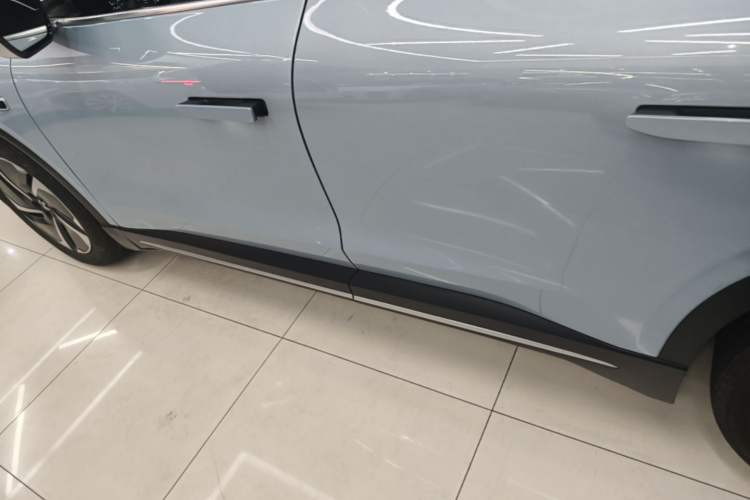 Used Nio EC6 2024 75 kWh Left Side Sill