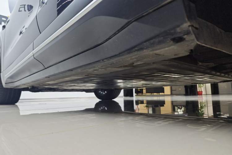 Used Nio EC6 2024 75 kWh Left Side Sill