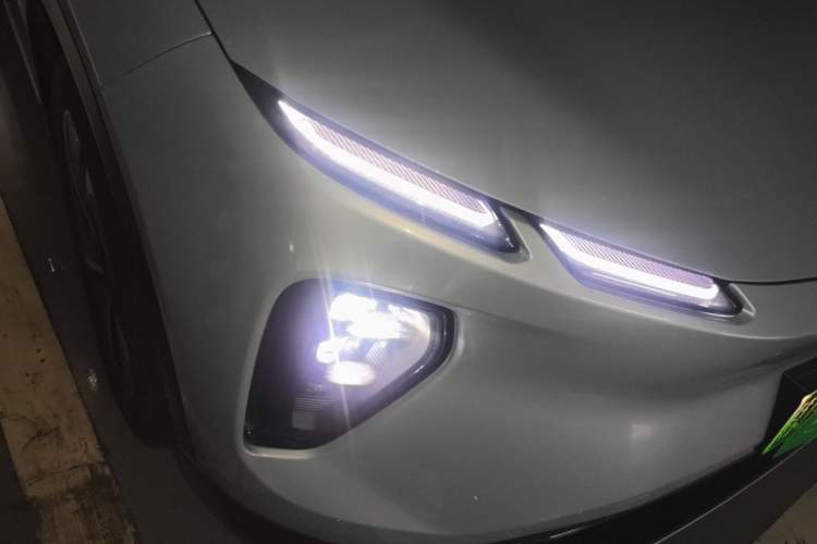 Used Nio EC6 2024 75 kWh Right Front Headlight