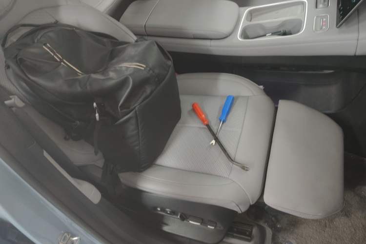 Used Nio EC6 2024 75 kWh Right Front Seat
