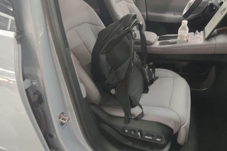 Used Nio EC6 2024 75 kWh Right Front Seat