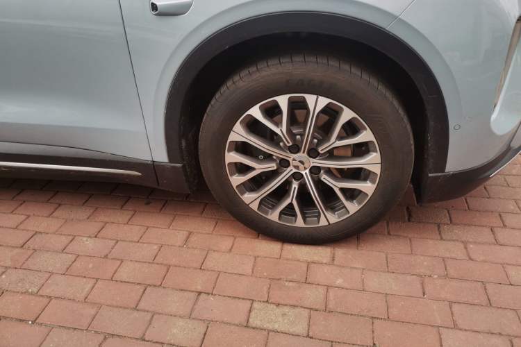 Used Nio EC6 2024 75 kWh Right Front Wheel Hub