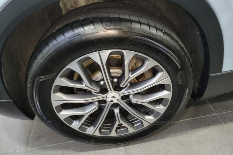 Used Nio EC6 2024 75 kWh Right Rear Wheel Hub