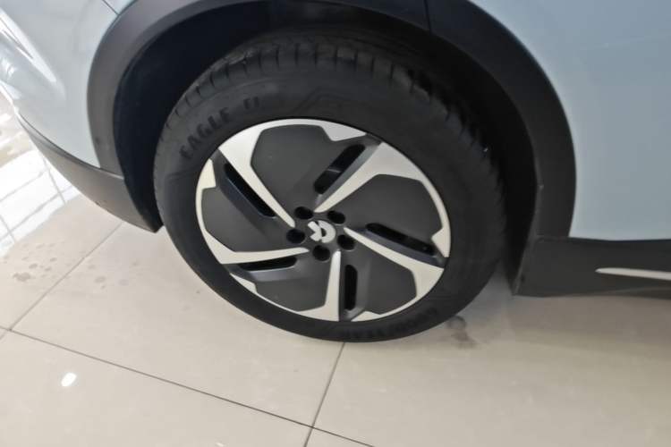 Used Nio EC6 2024 75 kWh Right Rear Wheel Hub