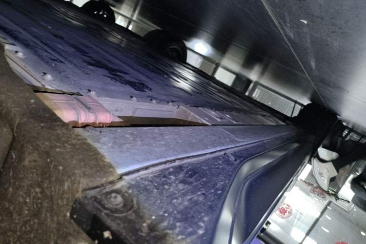 Used Nio EC6 2024 75 kWh Right Side Sill