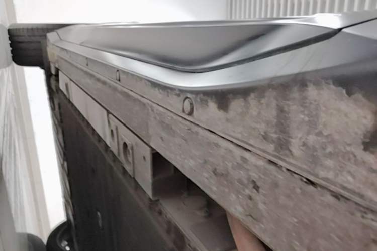 Used Nio EC6 2024 75 kWh Right Side Sill